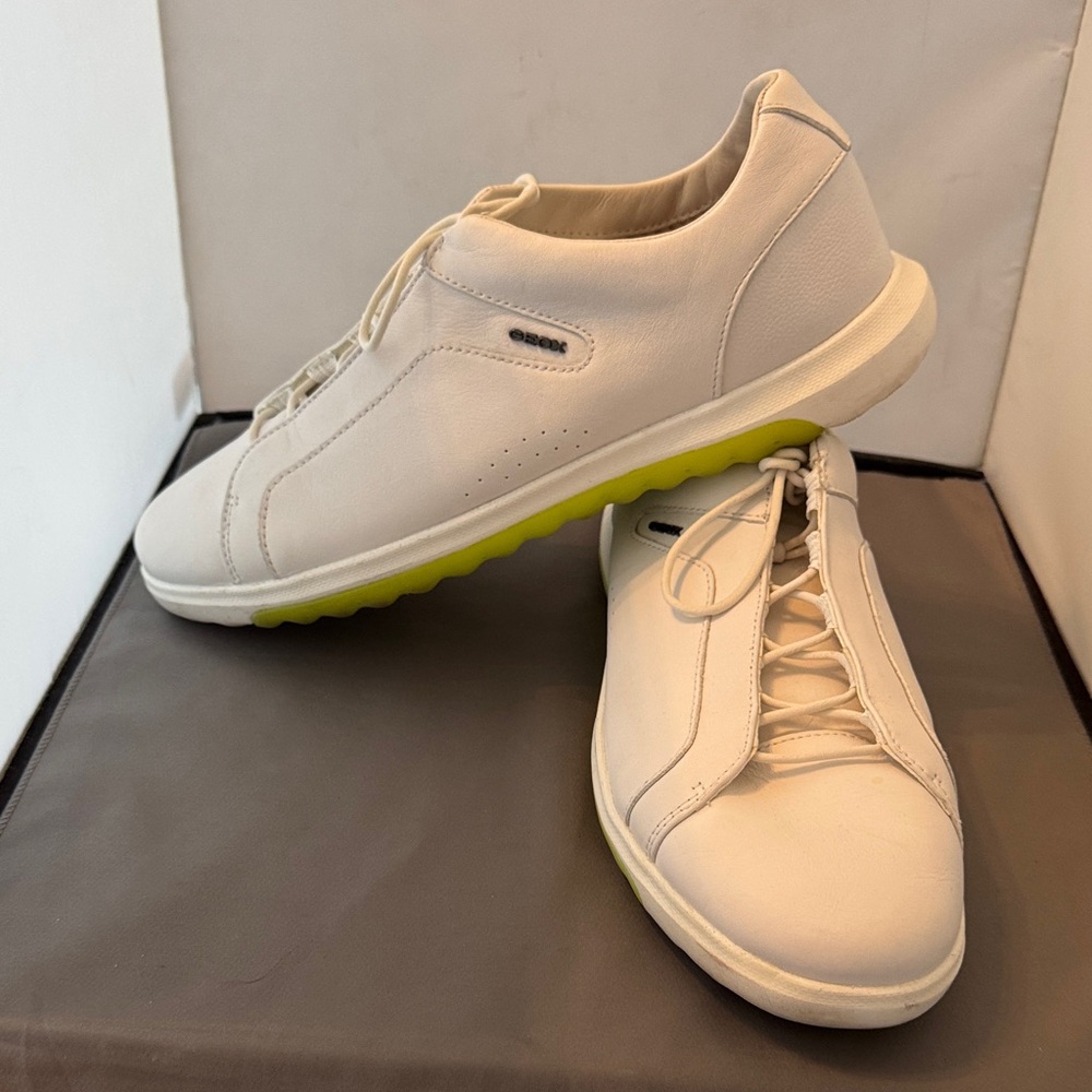 Geox‎ White Men's Sneakers with Lime Accents size 10.5